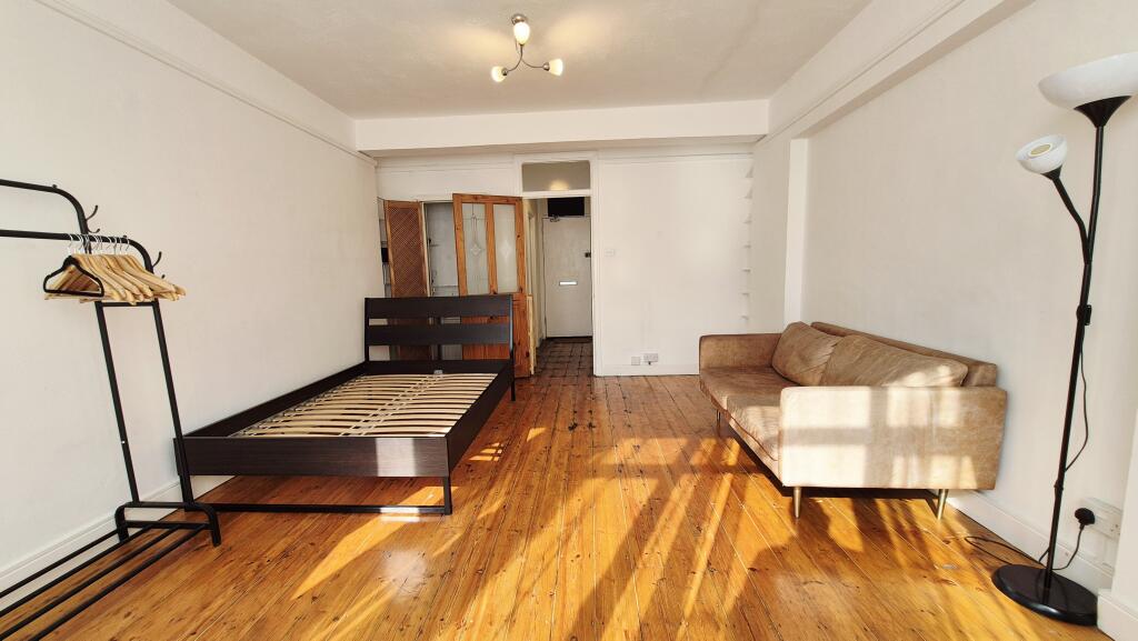 4 bed Detached for rent in London. From Barnard Marcus Lettings - West Kensington - Lettings