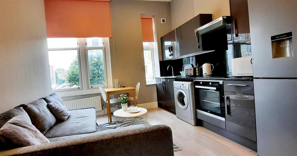 4 bed Apartment for rent in London. From Barnard Marcus Lettings - West Kensington - Lettings 4 bed Apartment for rent in London. From Barnard Marcus Lettings - West Kensington - Lettings