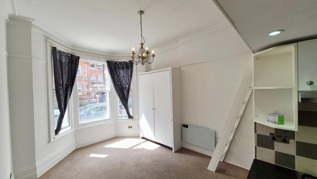 1 bed Apartment for rent in London. From Barnard Marcus Lettings - West Kensington - Lettings
