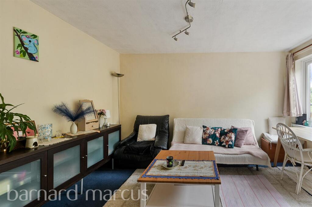 1 bed Apartment for rent in London. From Barnard Marcus Lettings - West Kensington - Lettings