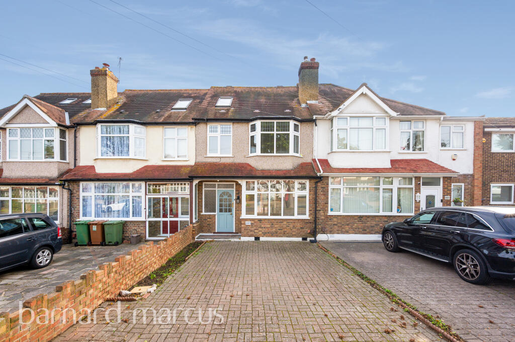 4 bed Detached for rent in Worcester Park. From Barnard Marcus Lettings - Worcester Park - Lettings