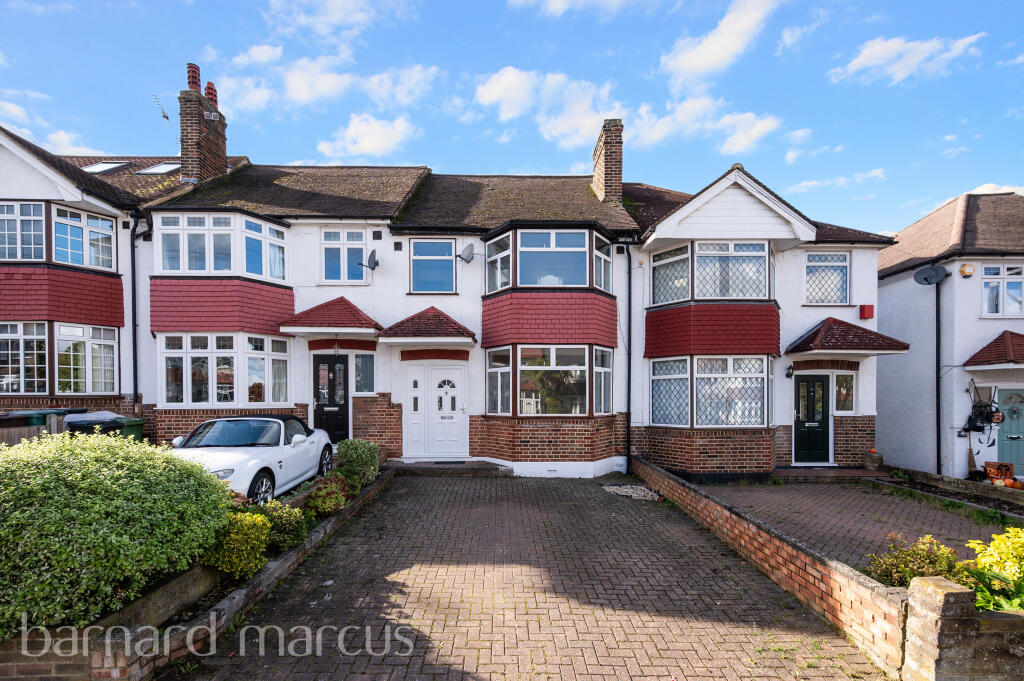 3 bed Detached for rent in Worcester Park. From Barnard Marcus Lettings - Worcester Park - Lettings