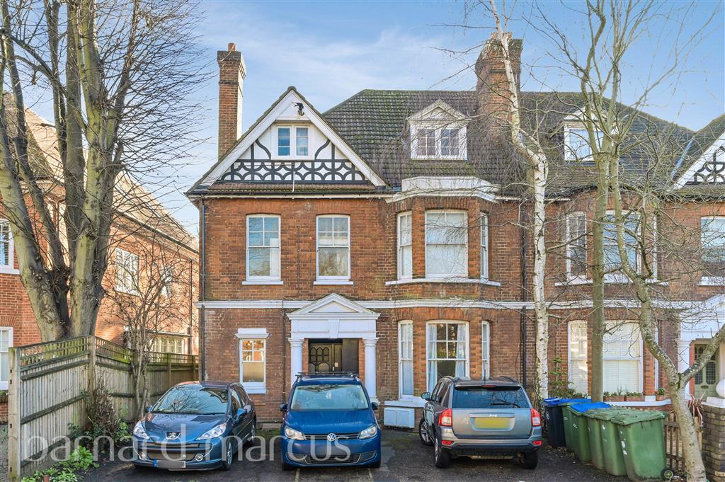 1 bed Apartment for rent in East Molesey. From Barnard Marcus Lettings - Worcester Park - Lettings