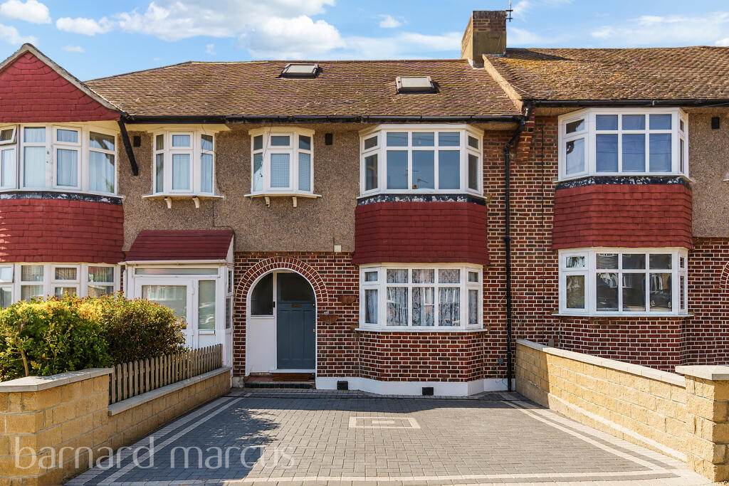 4 bed Mid Terraced House for rent in New Malden. From Barnard Marcus Lettings - Worcester Park - Lettings