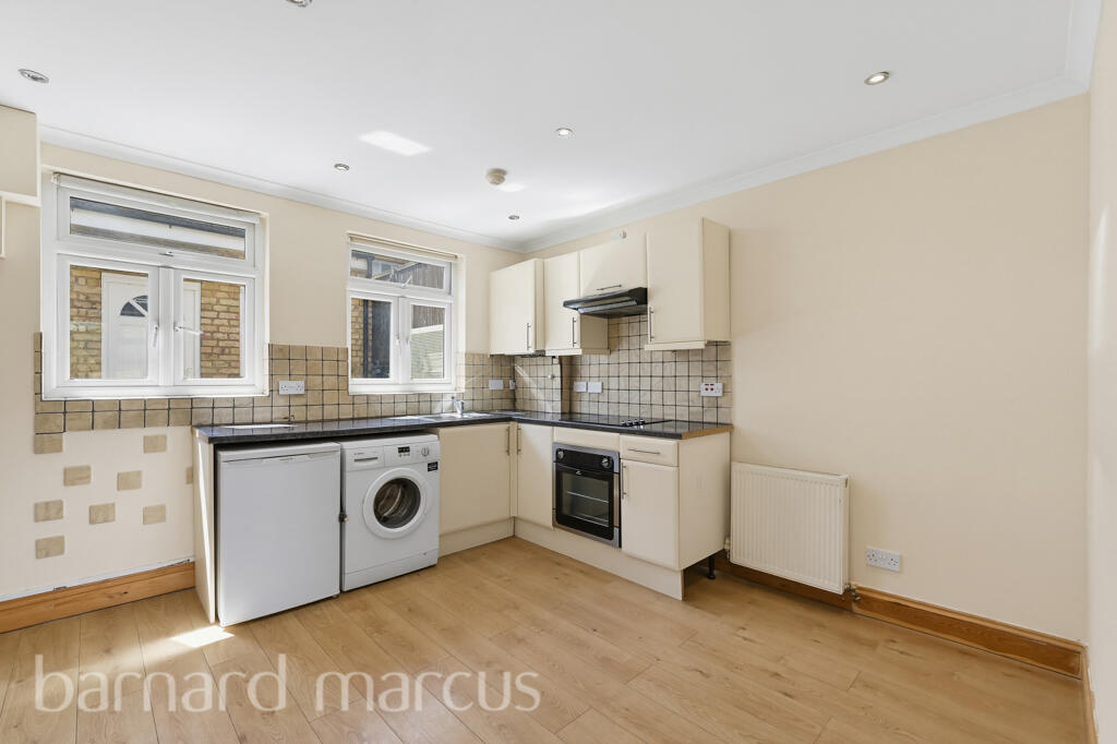 1 bed 1st Floor Flat for rent in Chiswick. From Barnard Marcus Lettings - Chiswick- Lettings