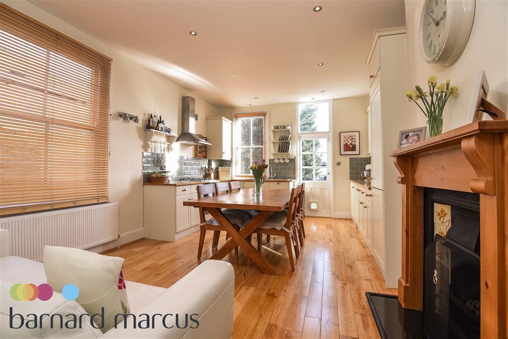 3 bed Annexe for rent in London. From Barnard Marcus Lettings - Chiswick- Lettings