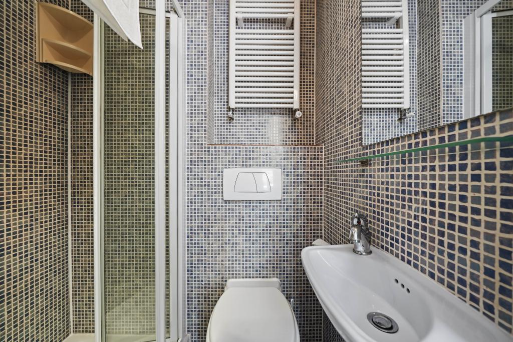 4 bed 1st Floor Flat for rent in London. From Barnard Marcus Lettings - Chiswick- Lettings