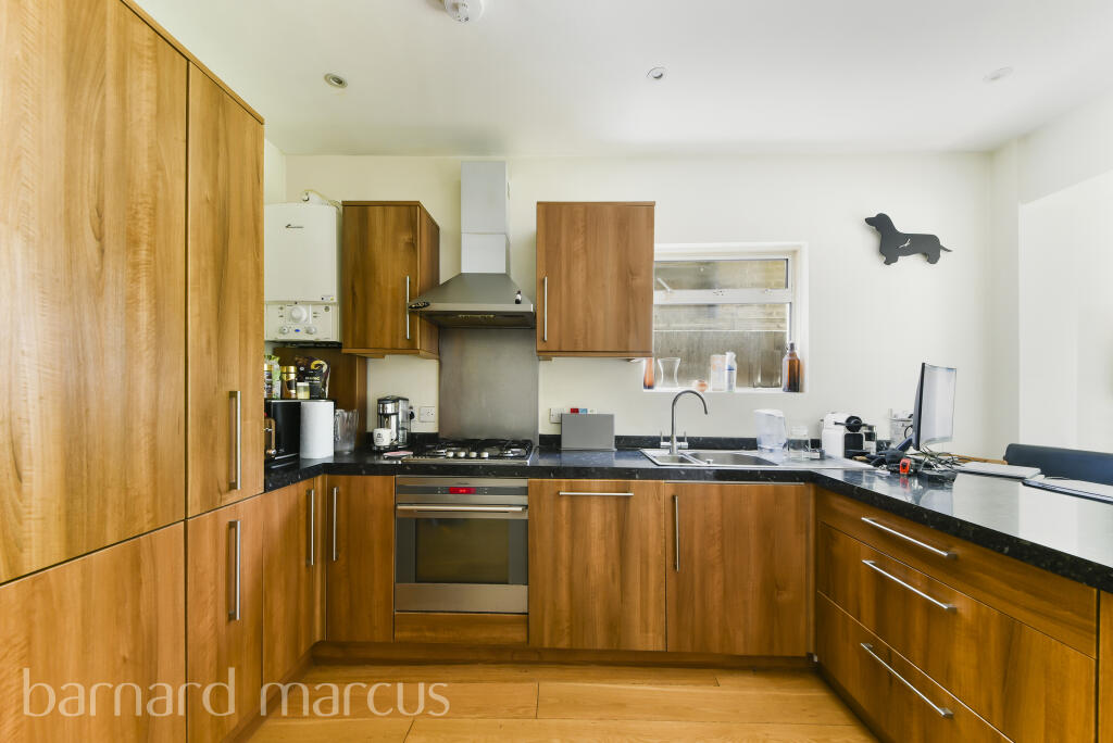 2 bed Apartment for rent in Chiswick. From Barnard Marcus Lettings - Chiswick- Lettings