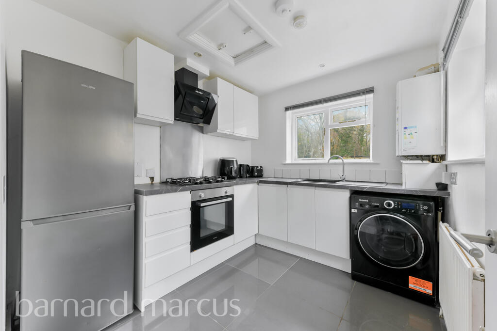 2 bed Annexe for rent in Chiswick. From Barnard Marcus Lettings - Chiswick- Lettings