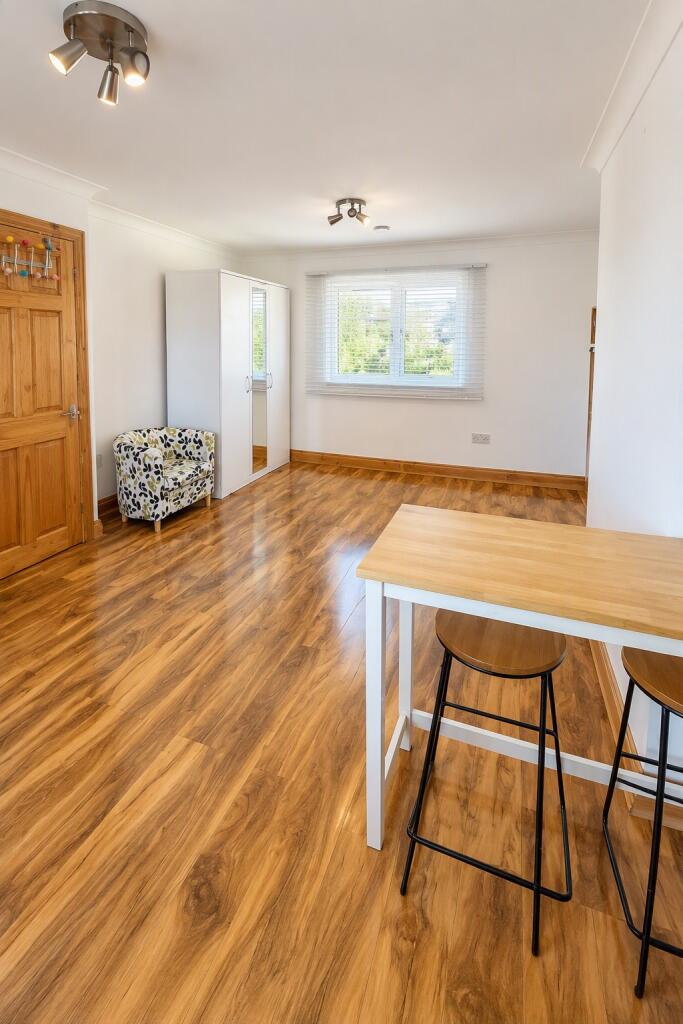 0 bed Studio for rent in London. From Barnard Marcus Lettings - Chiswick- Lettings
