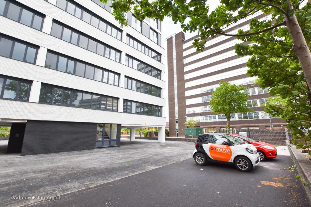 1 bed Apartment for rent in Stretford. From Admove - Altrincham