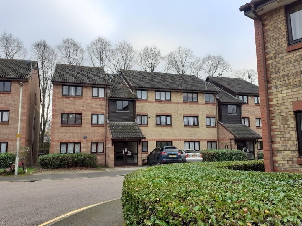 2 bed 1st Floor Flat for rent in Barking. From Barnett Richards - Ilford - Essex