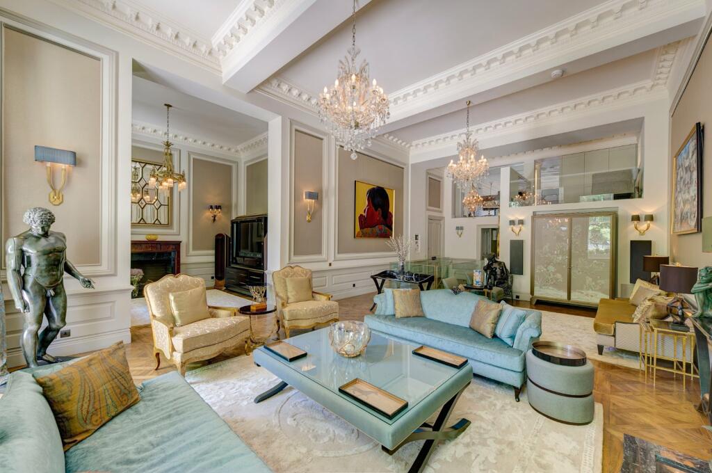 5 bed Apartment for rent in Chelsea. From Beauchamp Estates - London