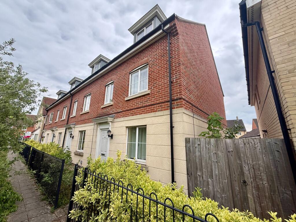 3 bed Mid Terraced House for rent in Red Lodge. From Bedfords - Bury St Edmunds 3 bed Mid Terraced House for rent in Red Lodge. From Bedfords - Bury St Edmunds
