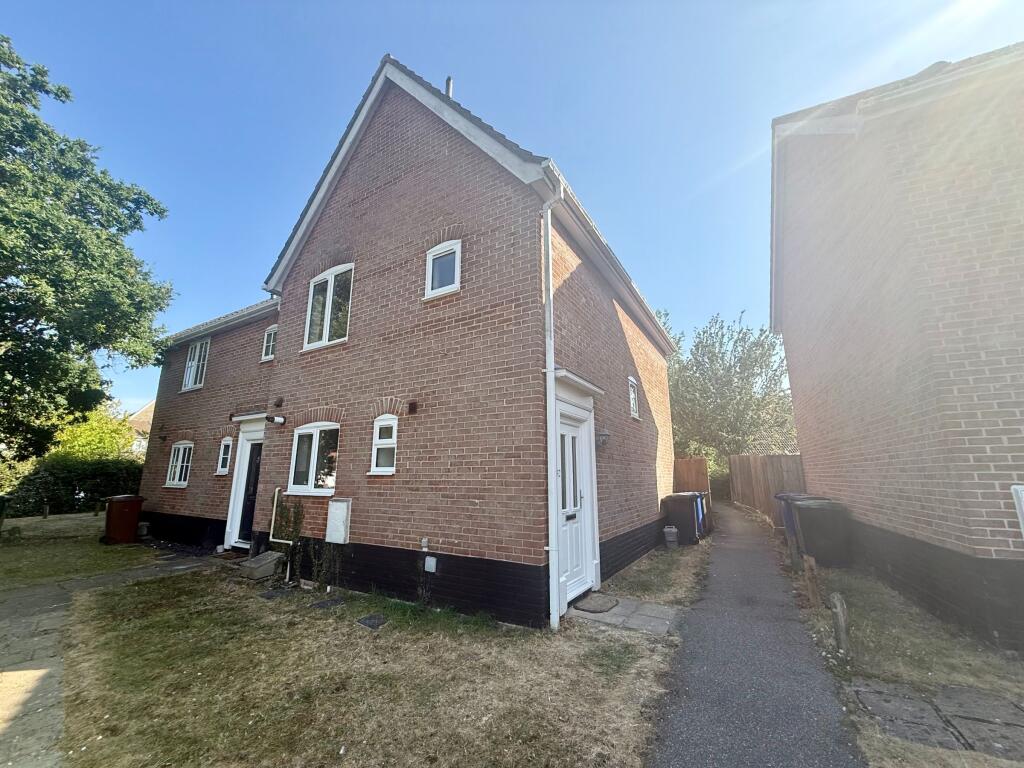 3 bed Semi Detached for rent in Bury St Edmunds. From Bedfords - Bury St Edmunds 3 bed Semi Detached for rent in Bury St Edmunds. From Bedfords - Bury St Edmunds