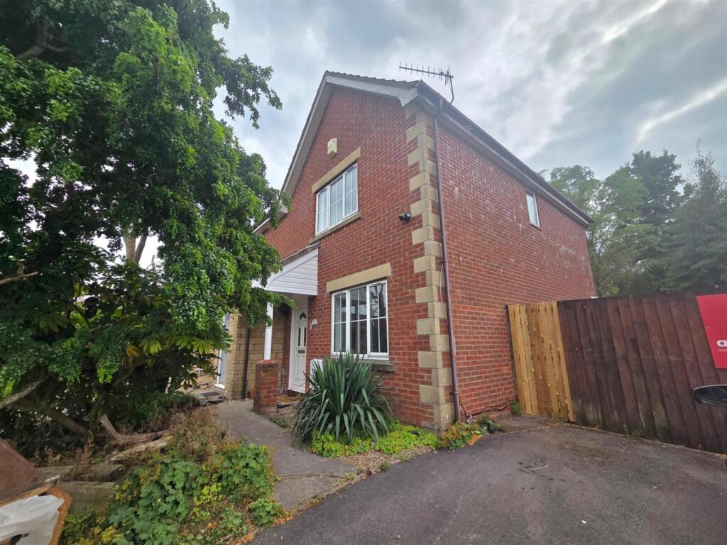 3 bed End of Terrace for rent in Caerphilly. From Aktons - Caerphilly