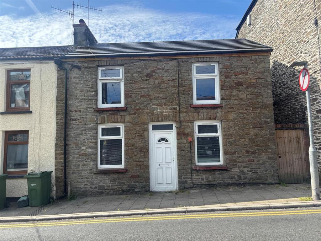 2 bed End of Terrace for rent in Caerphilly. From Aktons - Caerphilly