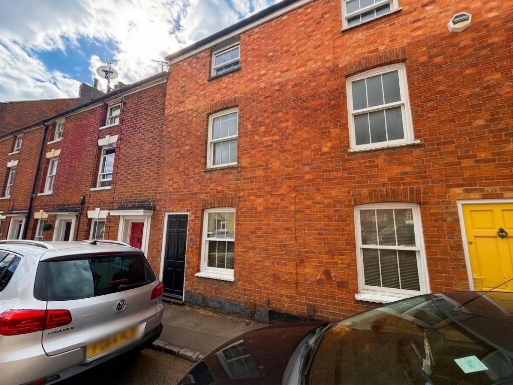 2 bed Mid Terraced House for rent in Newport Pagnell. From Belvoir - Milton Keynes 2 bed Mid Terraced House for rent in Newport Pagnell. From Belvoir - Milton Keynes