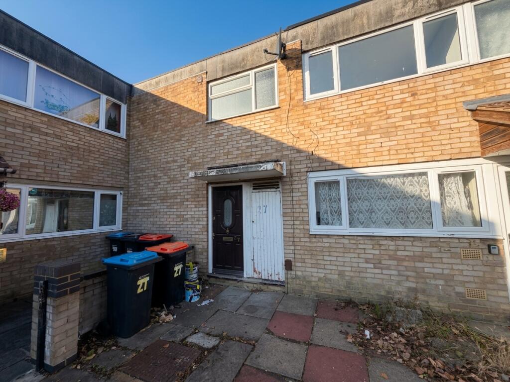 3 bed 1st Floor Flat for rent in Bletchley. From Belvoir - Milton Keynes