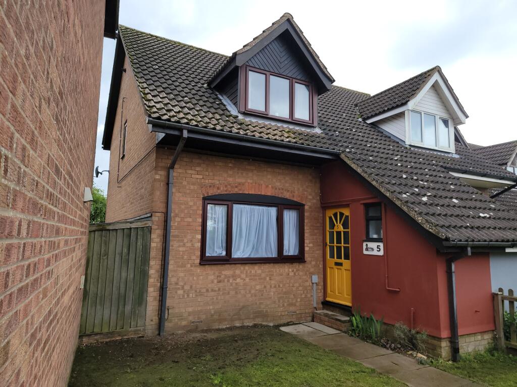 3 bed Mid Terraced House for rent in Dereham. From Belvoir - Watton