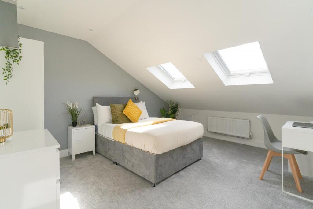 1 bed Mid Terraced House for rent in Portsmouth. From Belvoir - Southsea