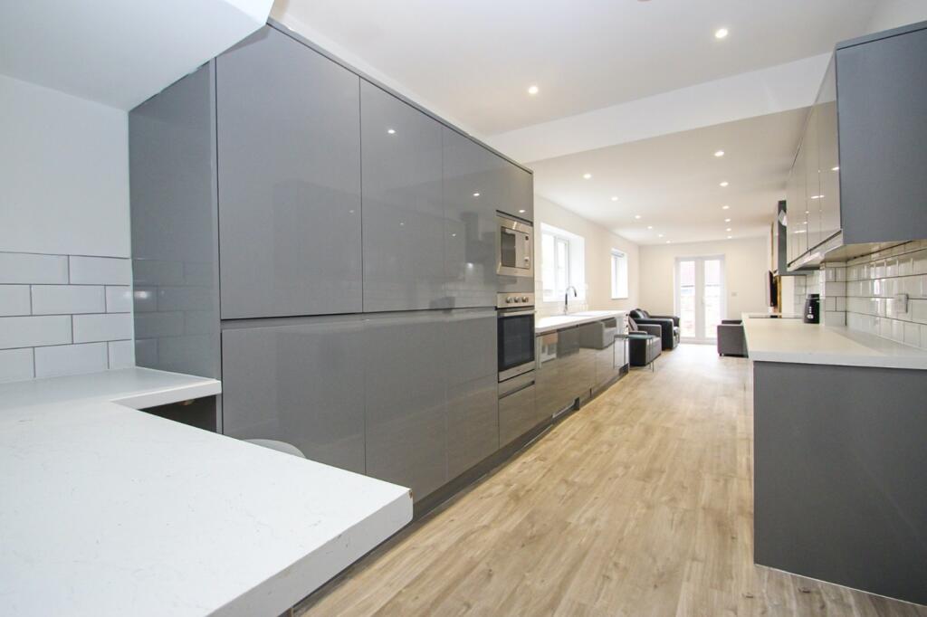 7 bed 1st Floor Flat for rent in Portsmouth. From Belvoir - Southsea