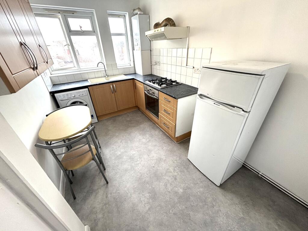 2 bed 1st Floor Flat for rent in Portsmouth. From Belvoir - Southsea 2 bed 1st Floor Flat for rent in Portsmouth. From Belvoir - Southsea