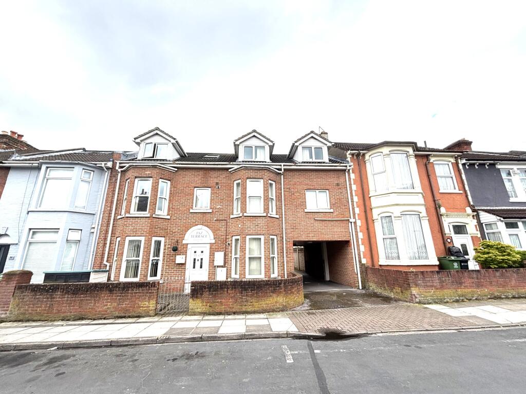2 bed 1st Floor Flat for rent in Portsmouth. From Belvoir - Southsea