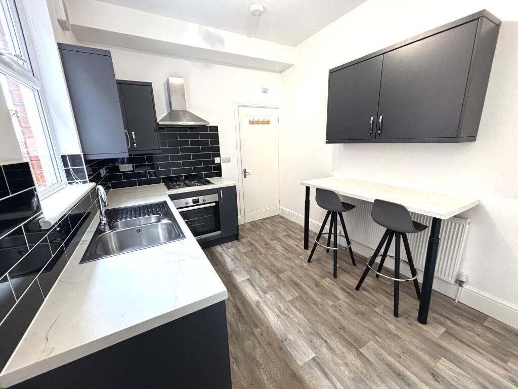 3 bed Mid Terraced House for rent in Portsmouth. From Belvoir - Southsea 3 bed Mid Terraced House for rent in Portsmouth. From Belvoir - Southsea