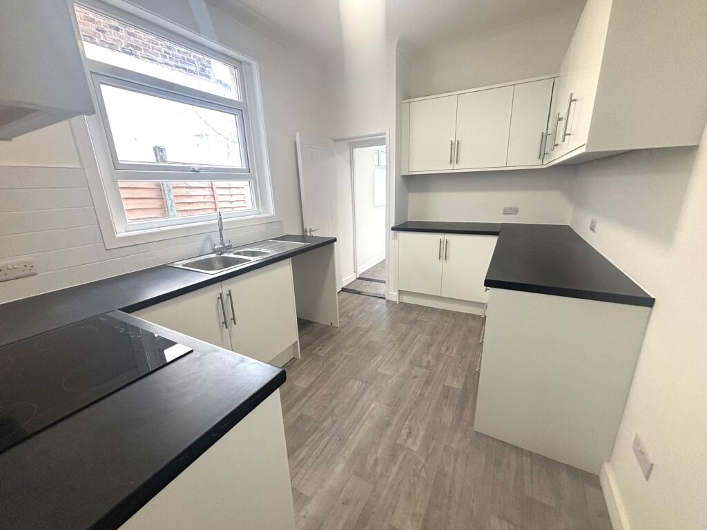 3 bed Mid Terraced House for rent in Portsmouth. From Belvoir - Southsea 3 bed Mid Terraced House for rent in Portsmouth. From Belvoir - Southsea