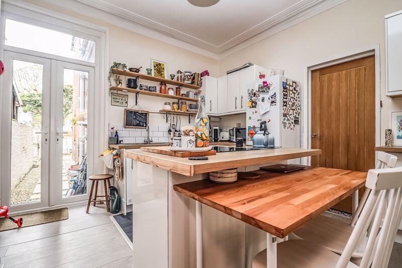 2 bed 1st Floor Flat for rent in Portsmouth. From Belvoir - Southsea 2 bed 1st Floor Flat for rent in Portsmouth. From Belvoir - Southsea