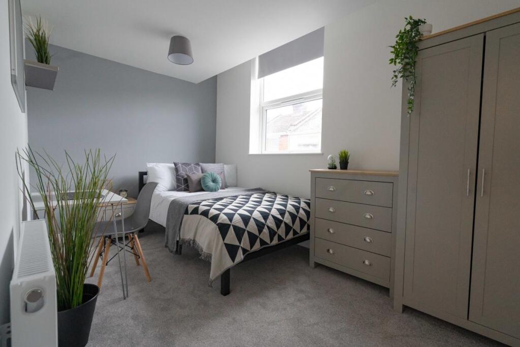 7 bed Mid Terraced House for rent in Portsmouth. From Belvoir - Southsea 7 bed Mid Terraced House for rent in Portsmouth. From Belvoir - Southsea