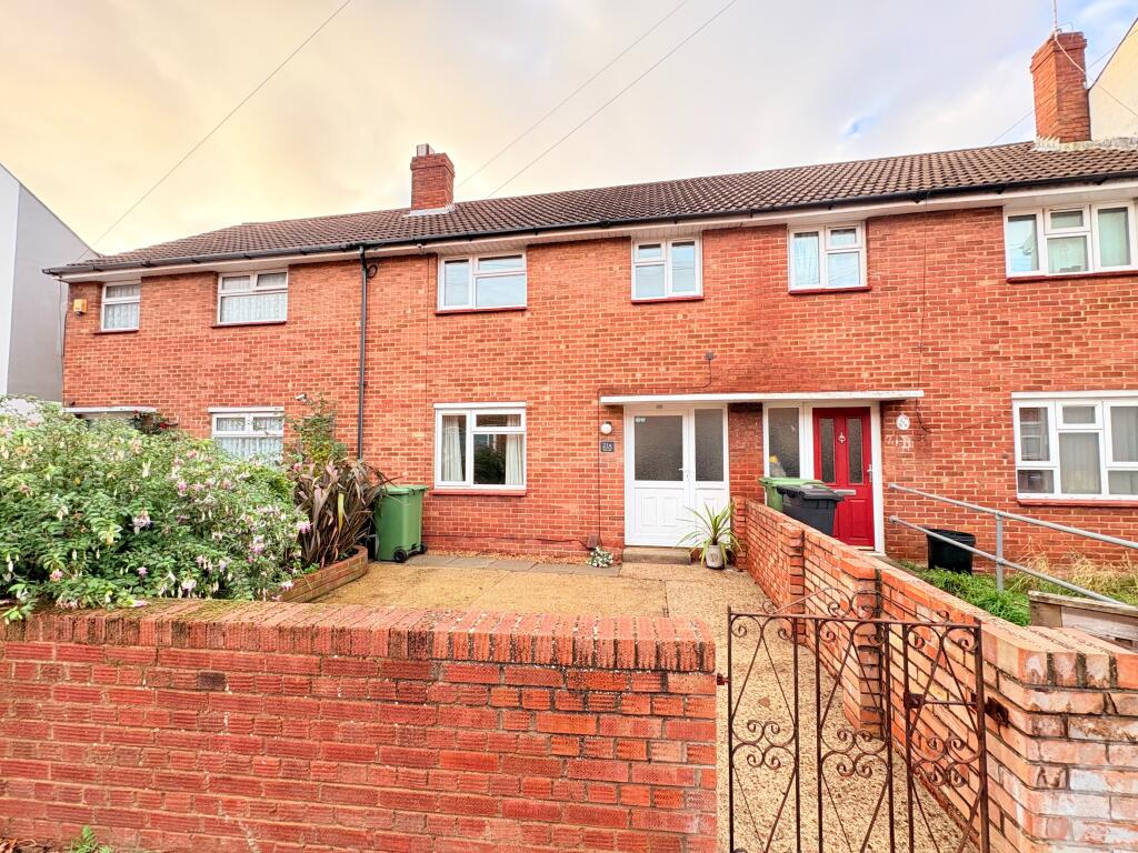 3 bed Mid Terraced House for rent in Portsmouth. From Belvoir - Southsea
