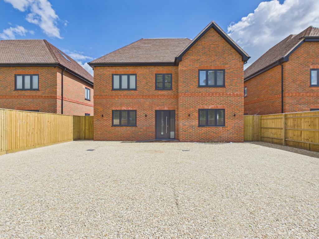 4 bed Detached for rent in Pamber Green. From Belvoir - Tadley 4 bed Detached for rent in Pamber Green. From Belvoir - Tadley