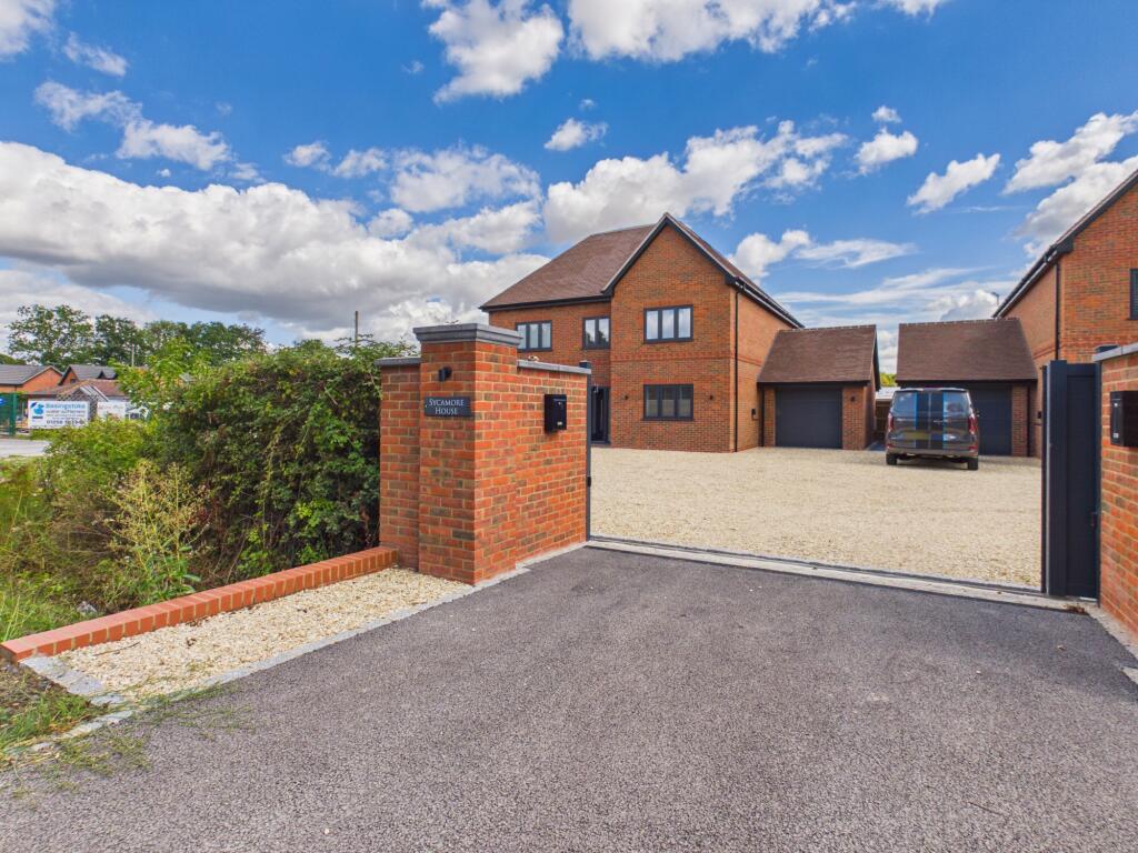 4 bed Detached for rent in Pamber Green. From Belvoir - Tadley 4 bed Detached for rent in Pamber Green. From Belvoir - Tadley