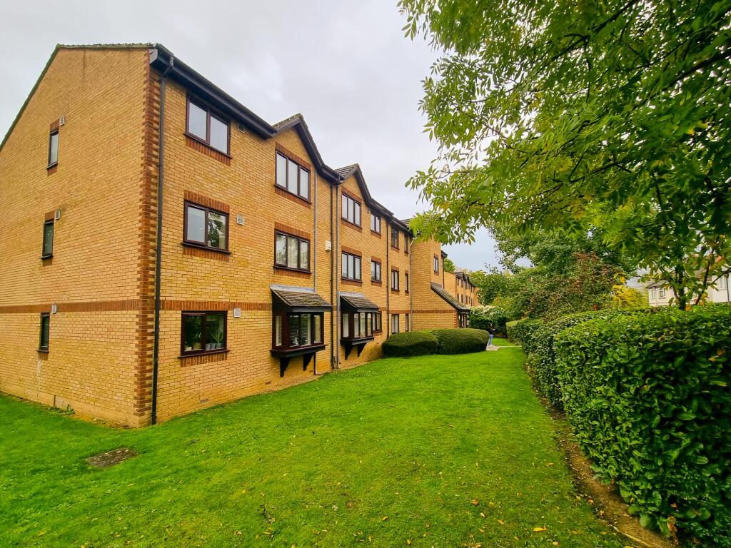 4 bed Studio for rent in Watford. From Belvoir - Watford