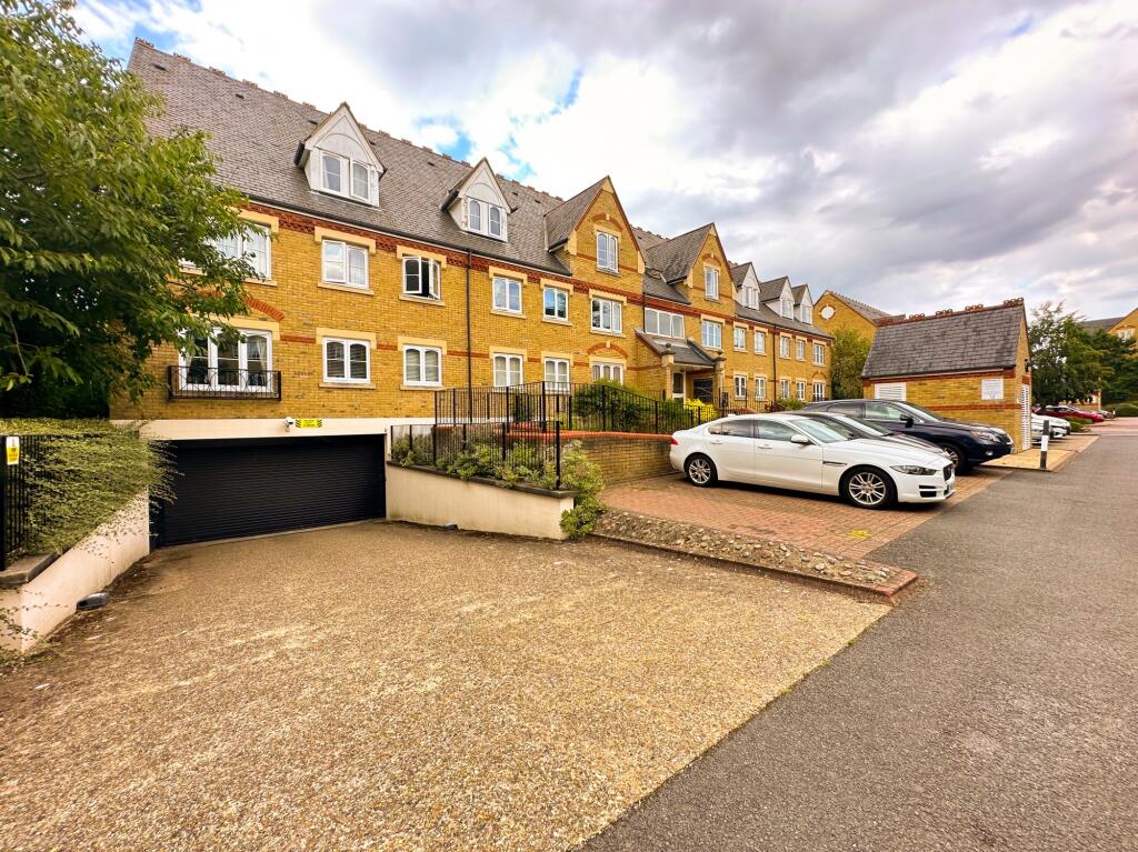 2 bed 1st Floor Flat for rent in Watford. From Belvoir - Watford