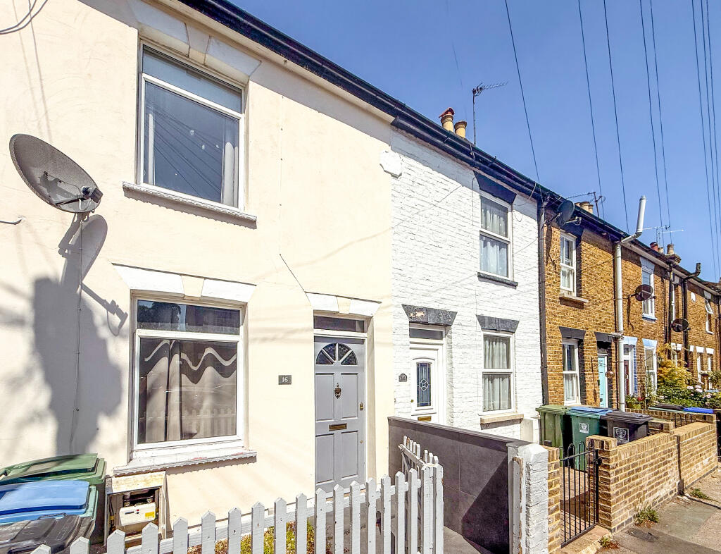 2 bed Mid Terraced House for rent in Watford. From Belvoir - Watford