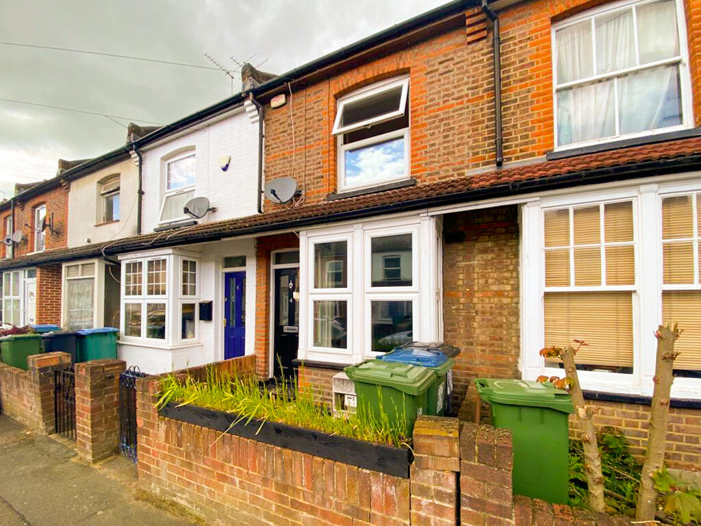 2 bed Mid Terraced House for rent in Watford. From Belvoir - Watford 2 bed Mid Terraced House for rent in Watford. From Belvoir - Watford