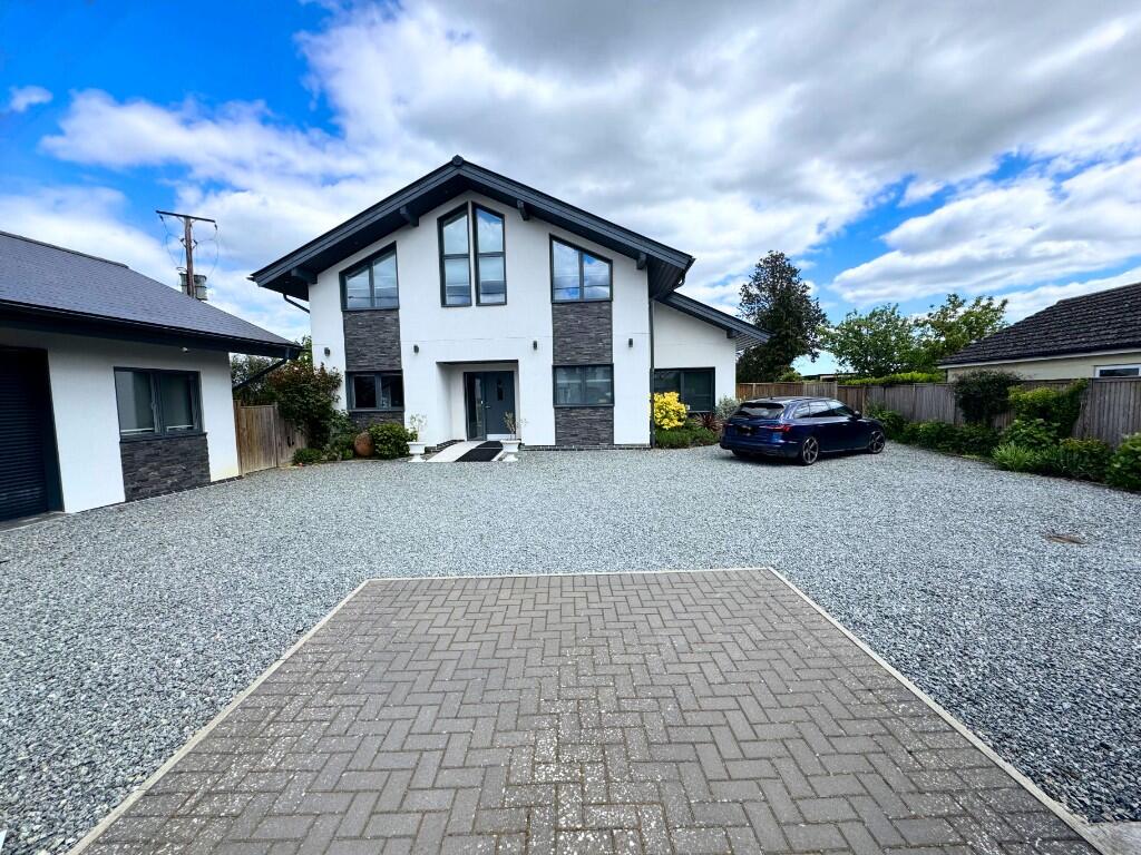 5 bed Detached for rent in Bannister Green. From Andersons of Felsted Limited - Hatfield Broad Oak 5 bed Detached for rent in Bannister Green. From Andersons of Felsted Limited - Hatfield Broad Oak