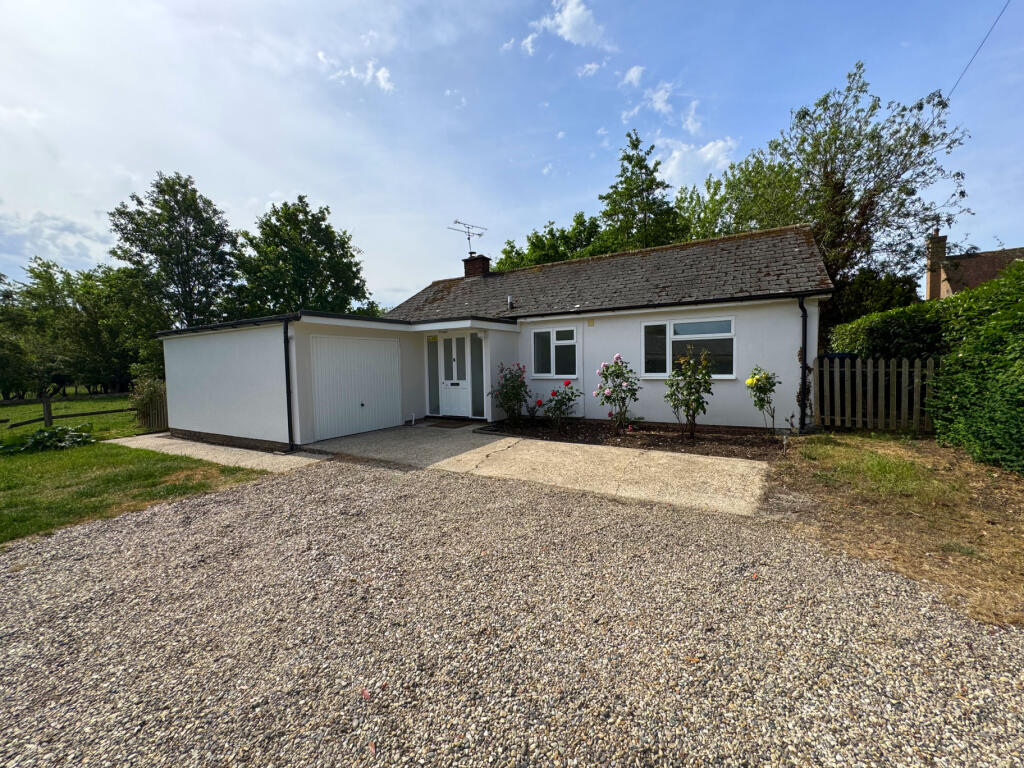 3 bed Detached bungalow for rent in Takeley. From Andersons of Felsted Limited - Hatfield Broad Oak