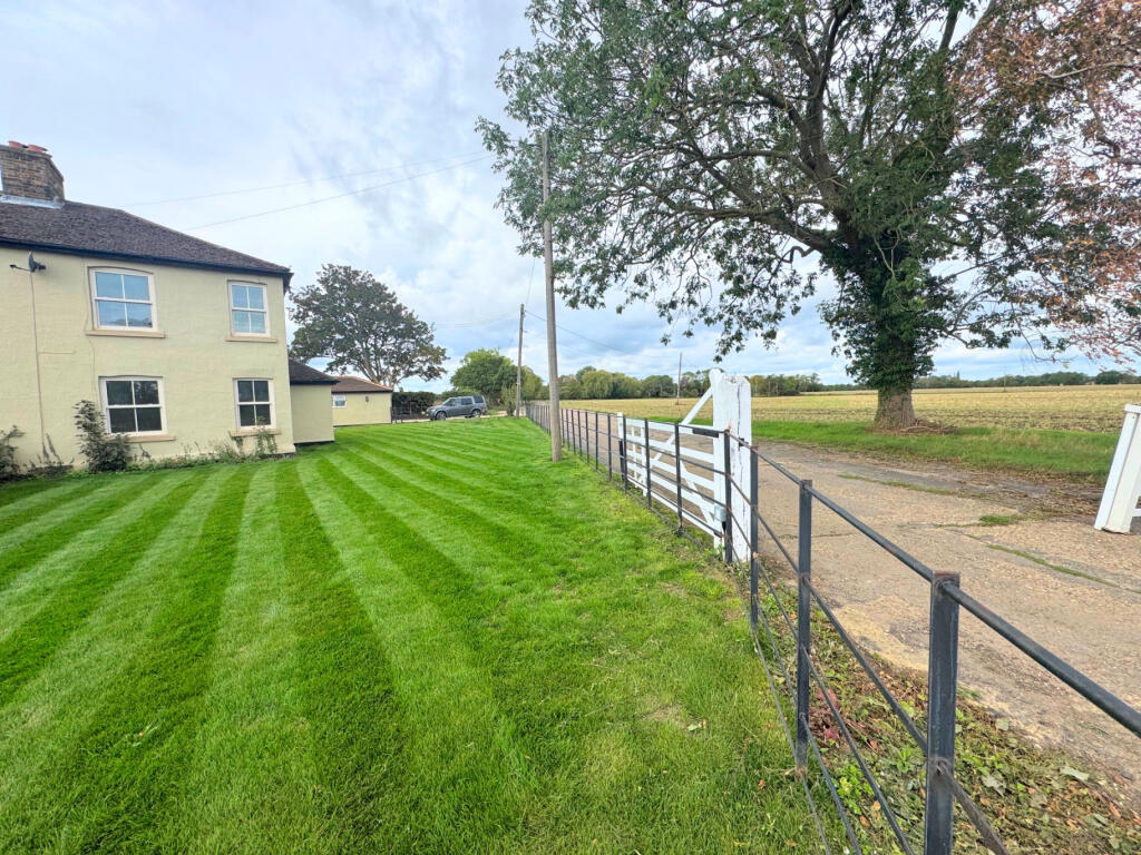 4 bed Semi Detached for rent in Abbess Roding. From Andersons of Felsted Limited - Hatfield Broad Oak 4 bed Semi Detached for rent in Abbess Roding. From Andersons of Felsted Limited - Hatfield Broad Oak