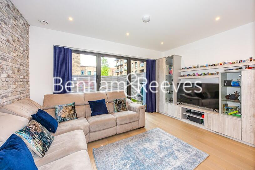 3 bed Apartment for rent in Hendon. From Benham & Reeves-  Beaufort Park Colindale - Beaufort Park Colindale