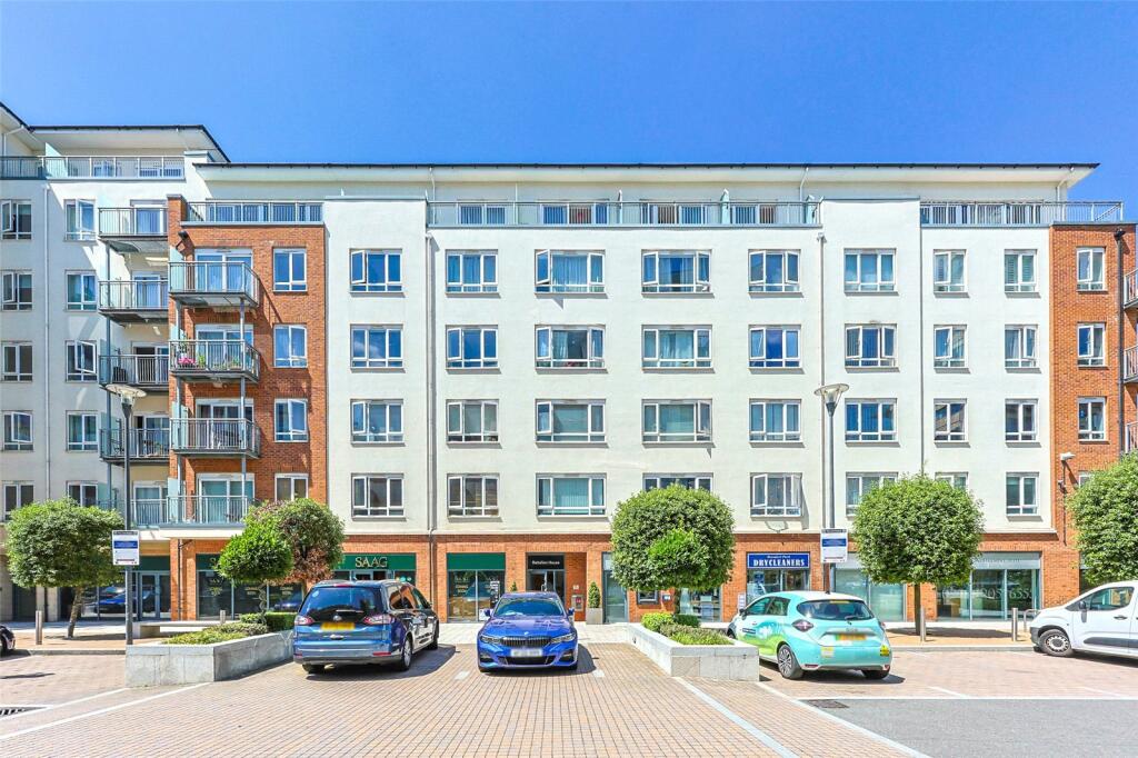 2 bed Apartment for rent in Hendon. From Benham & Reeves-  Beaufort Park Colindale - Beaufort Park Colindale
