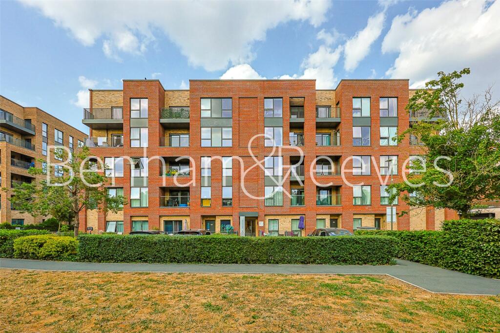 3 bed Apartment for rent in London. From Benham & Reeves- Beaufort Park Colindale - Beaufort Park Colindale 3 bed Apartment for rent in London. From Benham & Reeves- Beaufort Park Colindale - Beaufort Park Colindale