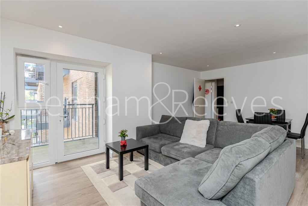 1 bed Apartment for rent in Hendon. From Benham & Reeves-  Beaufort Park Colindale - Beaufort Park Colindale