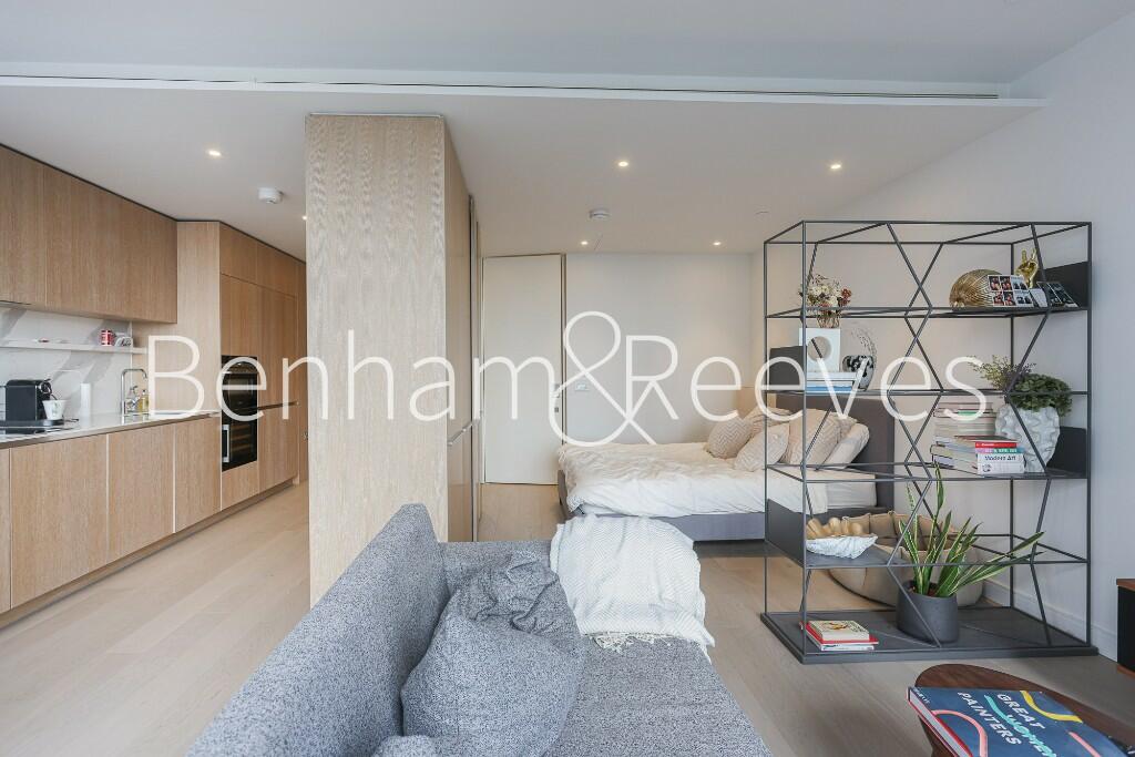 0 bed Studio for rent in Poplar. From Benham & Reeves Lettings - Canary Wharf