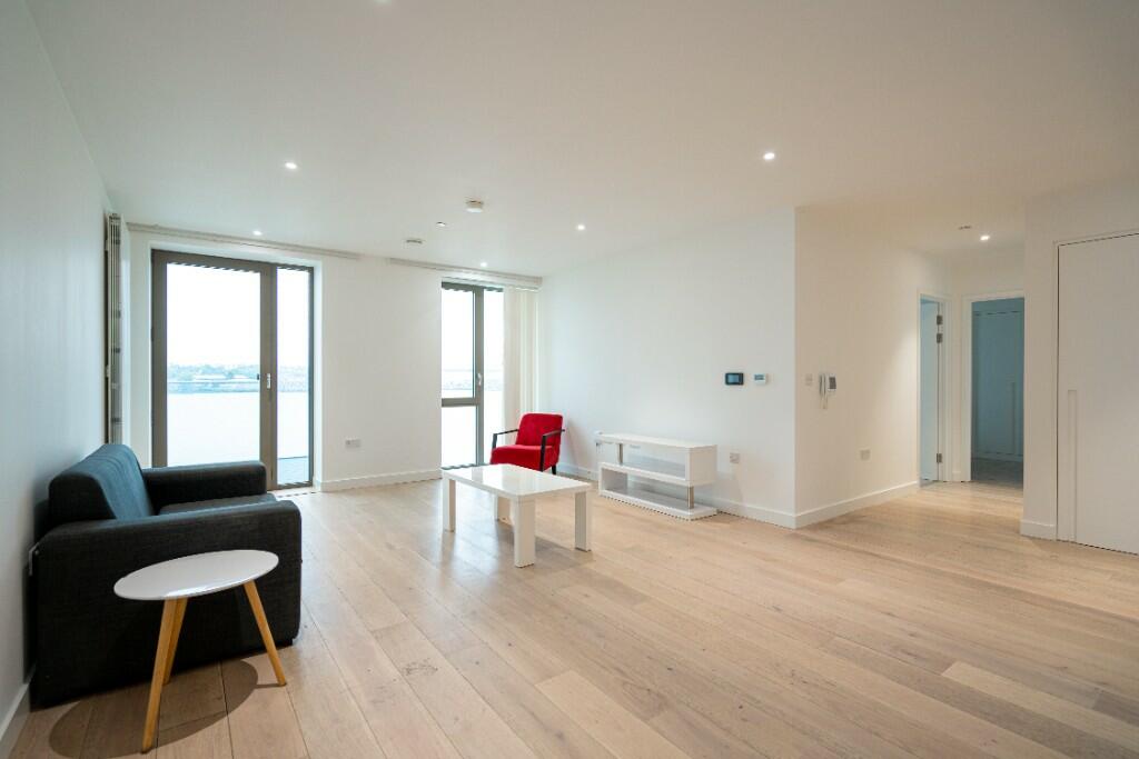 2 bed Flat for rent in London. From Benham & Reeves Lettings - Canary Wharf
