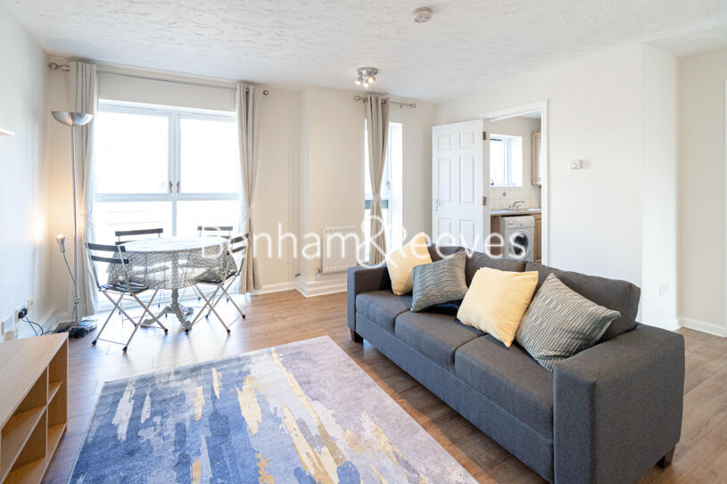 2 bed Apartment for rent in Poplar. From Benham & Reeves Lettings - Canary Wharf