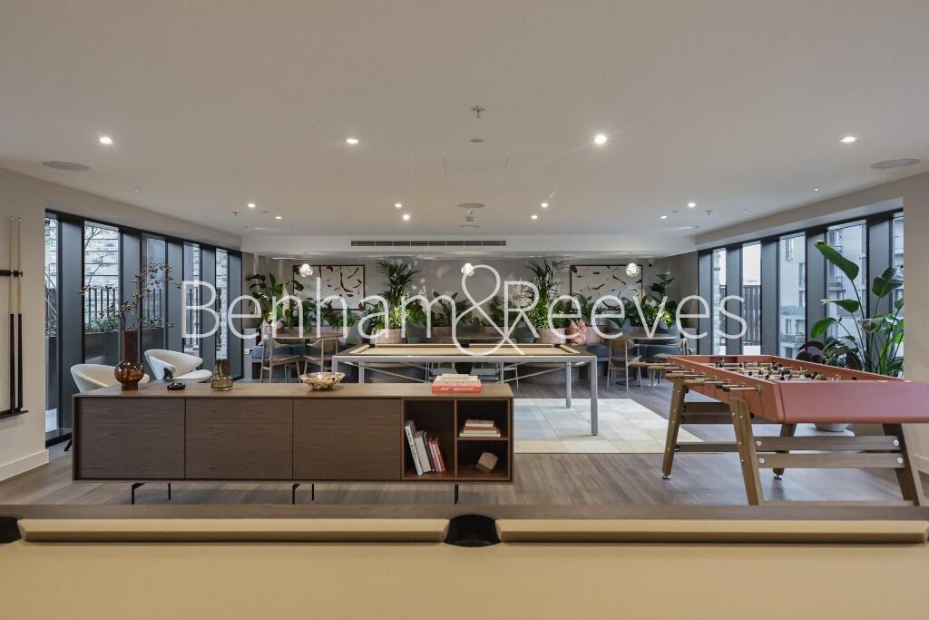 2 bed 1st Floor Flat for rent in London. From Benham & Reeves Lettings - Canary Wharf